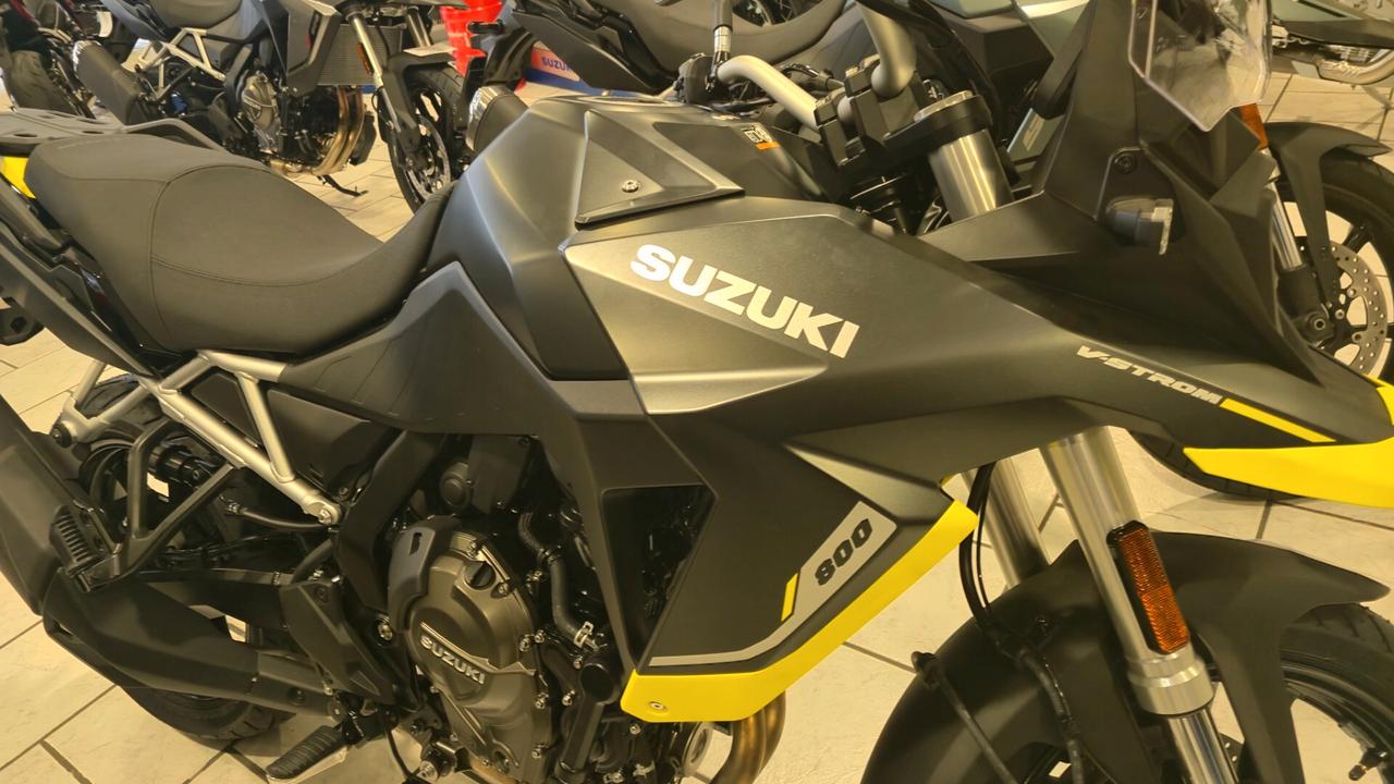 Suzuki V Strom DL 800 DL 800 DE RUOTE A RAGGI