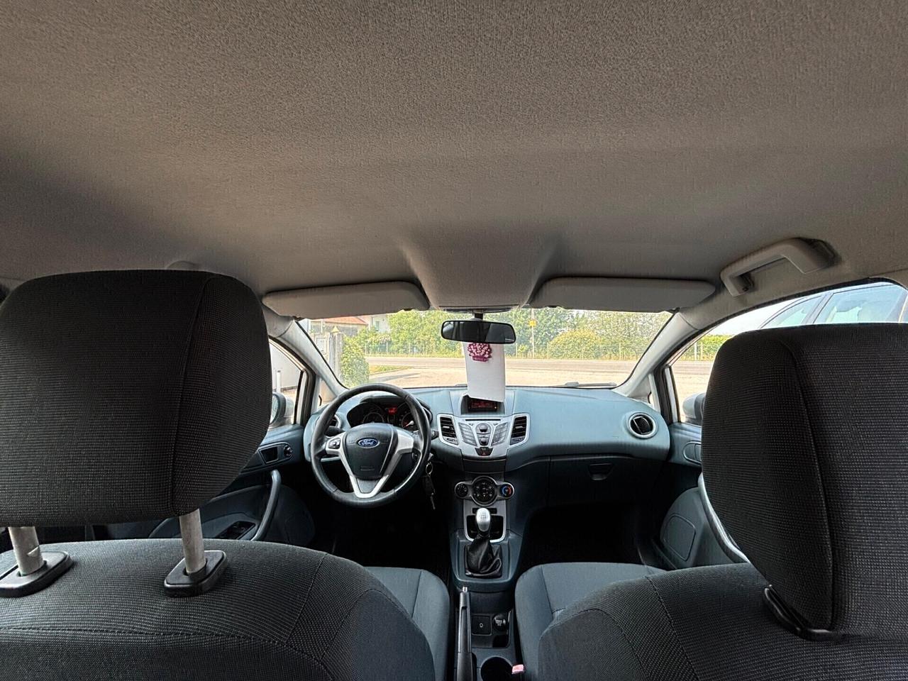 Ford Fiesta 1.2 benzina Neopatentati