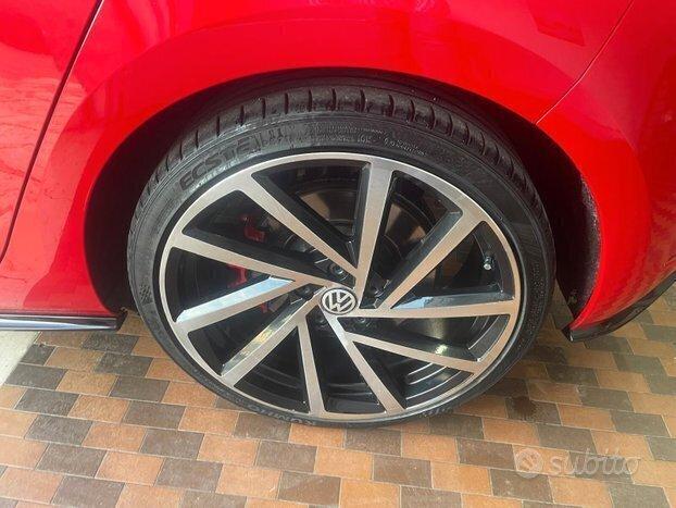 Volkswagen Golf GTI Performance 2.0 245 CV TSI DSG