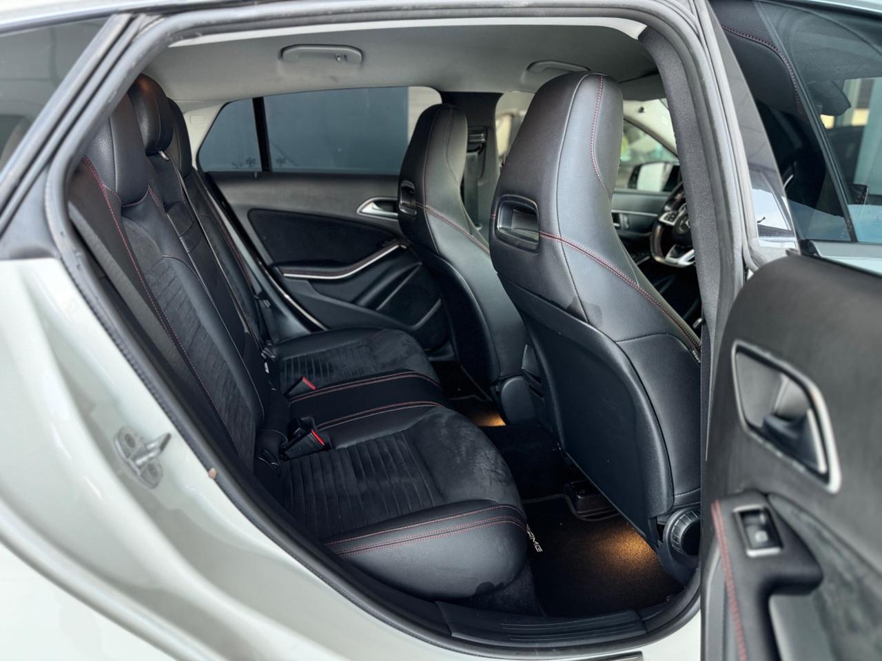Mercedes-benz CLA 220 d 4Matic Automatic Premium AMG