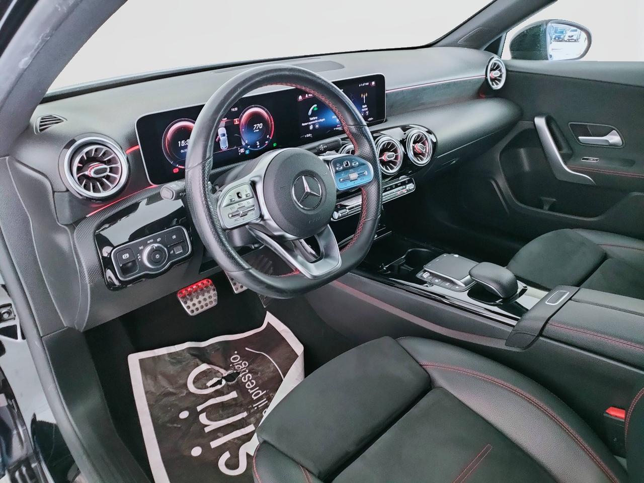 Mercedes-Benz Classe A - W177 2018 - A 200 d Premium Night edition 4matic auto