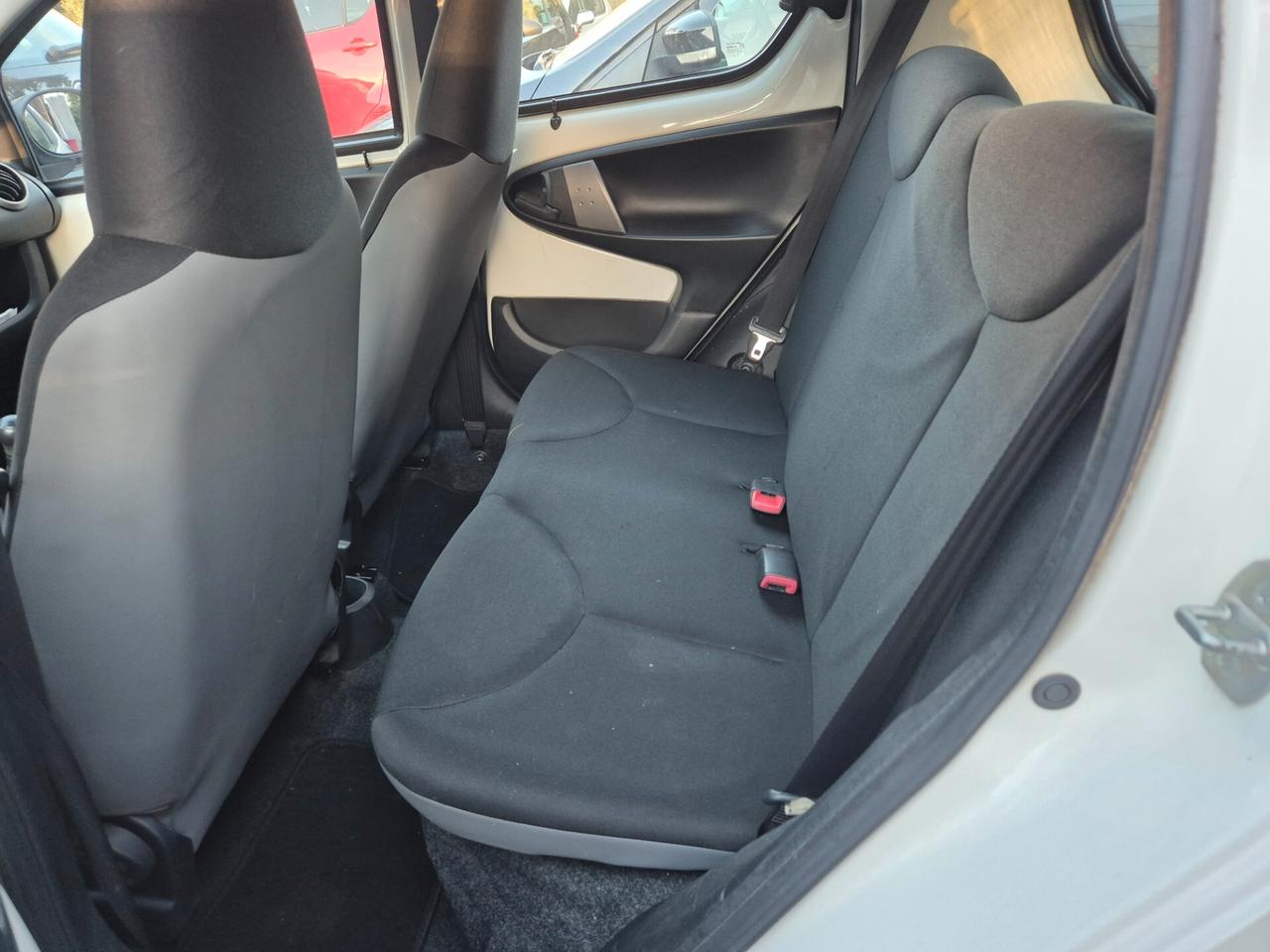 Toyota Aygo 1.0 12V VVT-i 5 porte Orange Connect