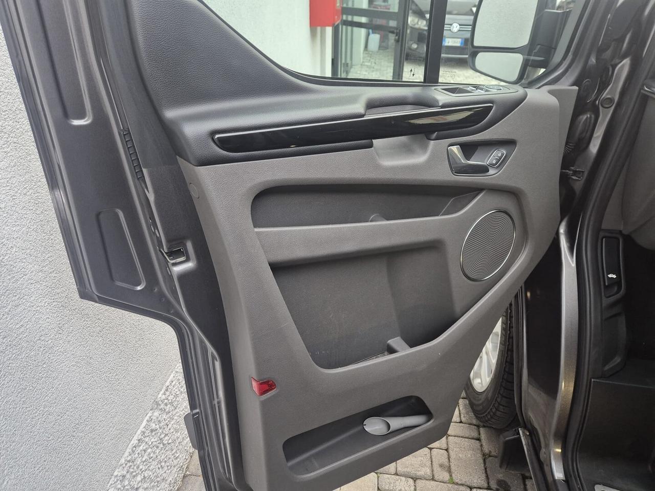 Ford Tourneo Custom 320 2.0 EcoBlue 185CV aut. PC