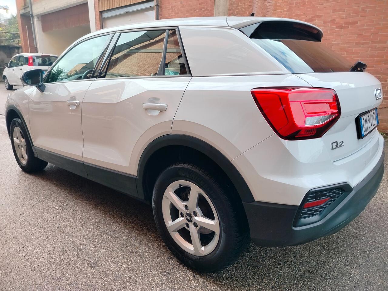 Audi Q2 35 TDI S tronic Business