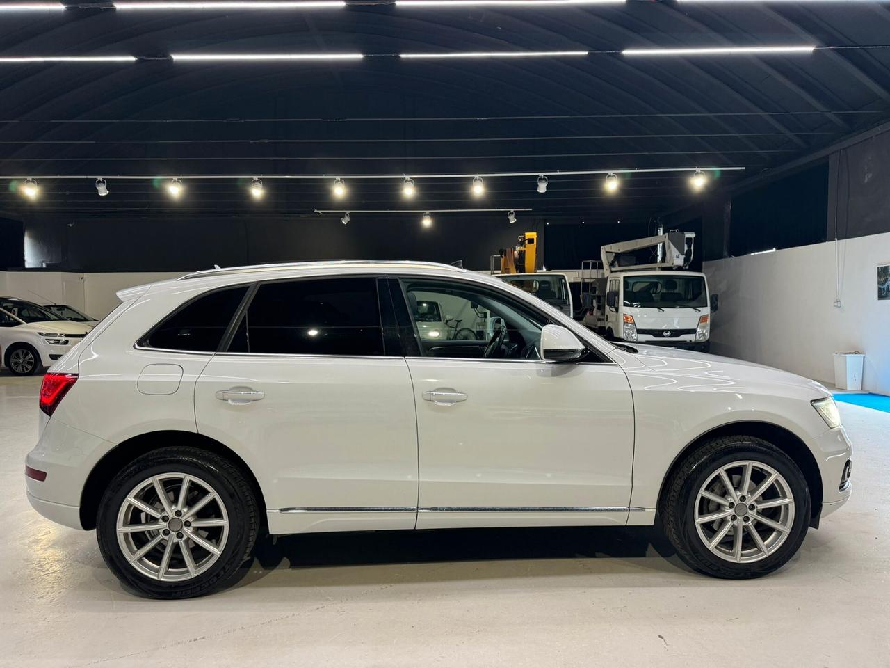 Audi Q5 quattro S tronic Business Sport