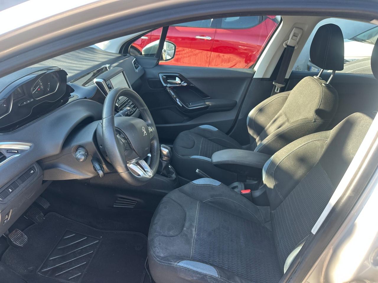 Peugeot 208 1.4 HDi 68 CV Allure 2014