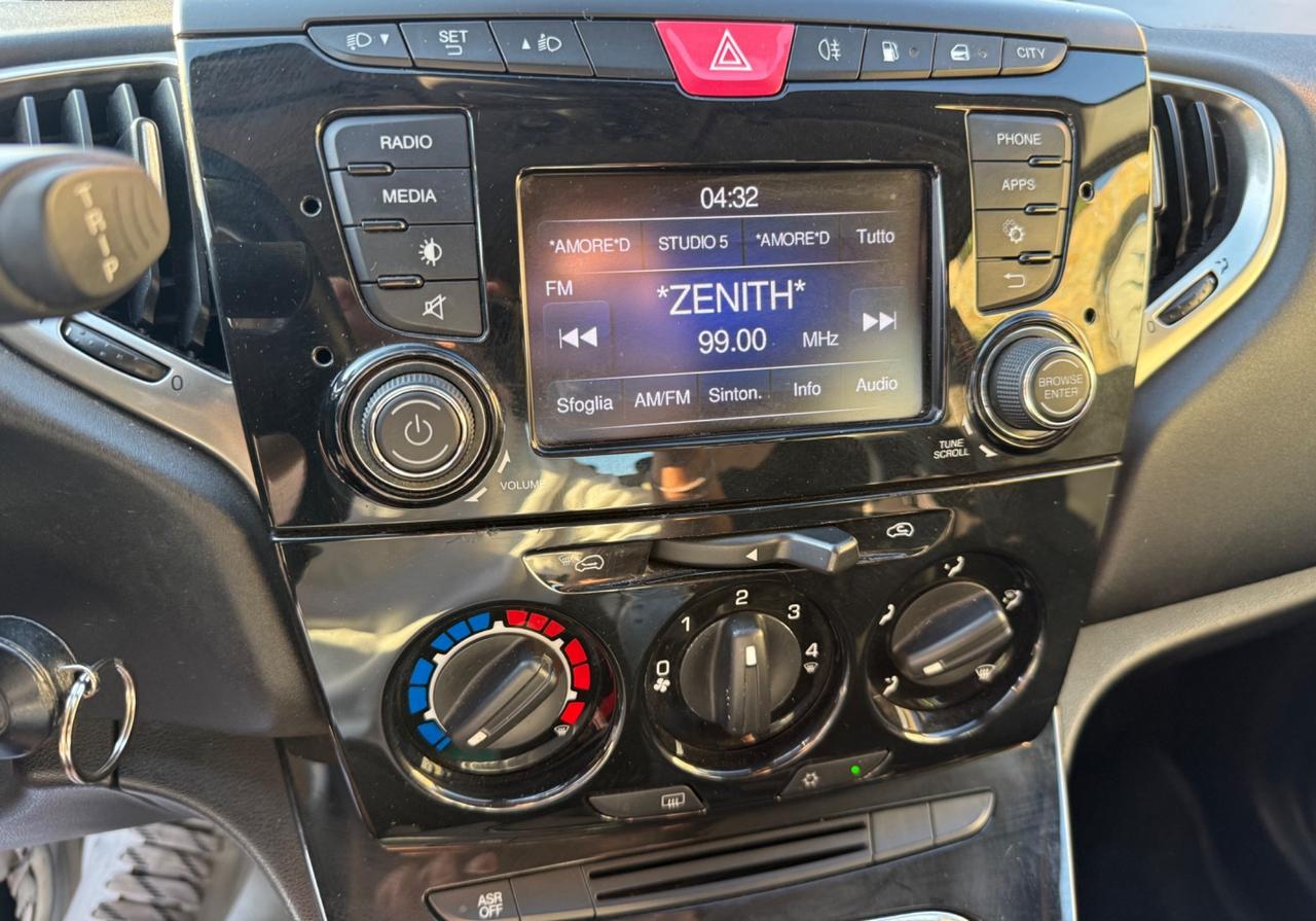 Lancia Ypsilon 1.2 69 CV 5 porte GPL Ecochic Mya