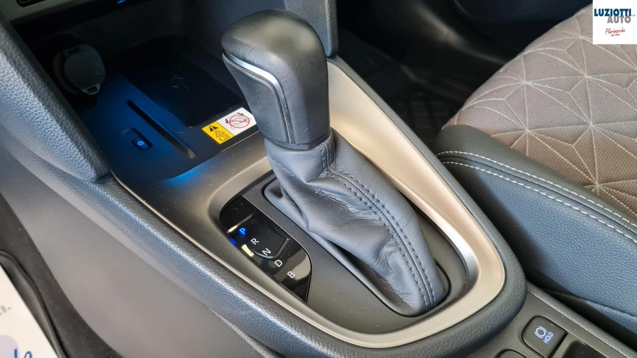 Toyota Yaris Cross 1.5 HYBRID 4WD LOUNGE