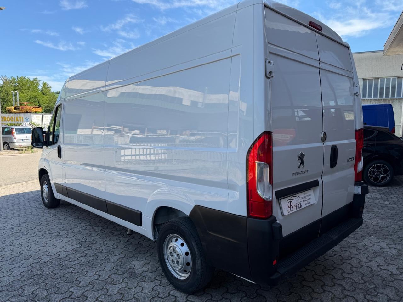 Peugeot Boxer 35 2.2 BlueHDi 140 S&S L3H2