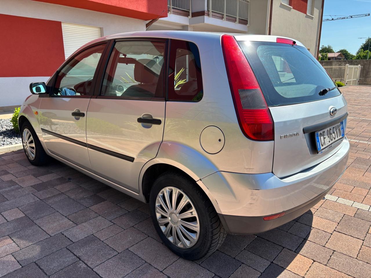 Ford Fiesta 1.4 TDCi (va bene per NEOPATENTATI)