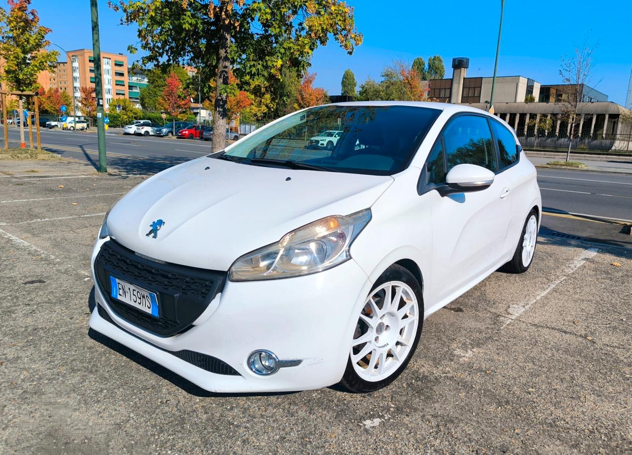 Peugeot 208 1o Serie 1.2VTI 82CV 3P Allure