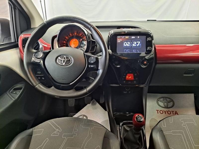 Toyota Aygo 1.0 VVT-i 69 CV 5p. x-wave Bordeaux TSS