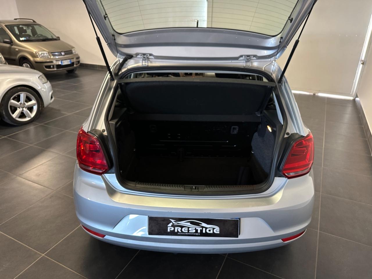 VOLKSWAGEN POLO 1.4 TDI 75CV NEOPATENTATI G.TRAINO GARANZIA