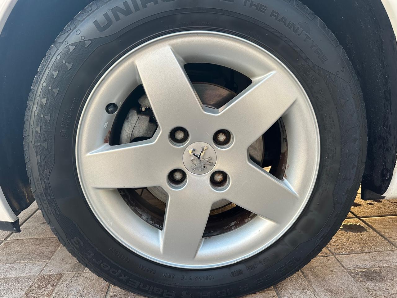 Peugeot 207 1.4 HDi 70CV 3p. Active