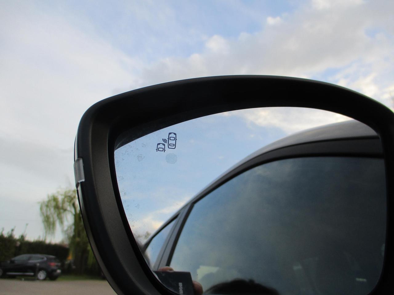 Jeep Avenger 1.2 Turbo MHEV DCT Summit Led/Camera