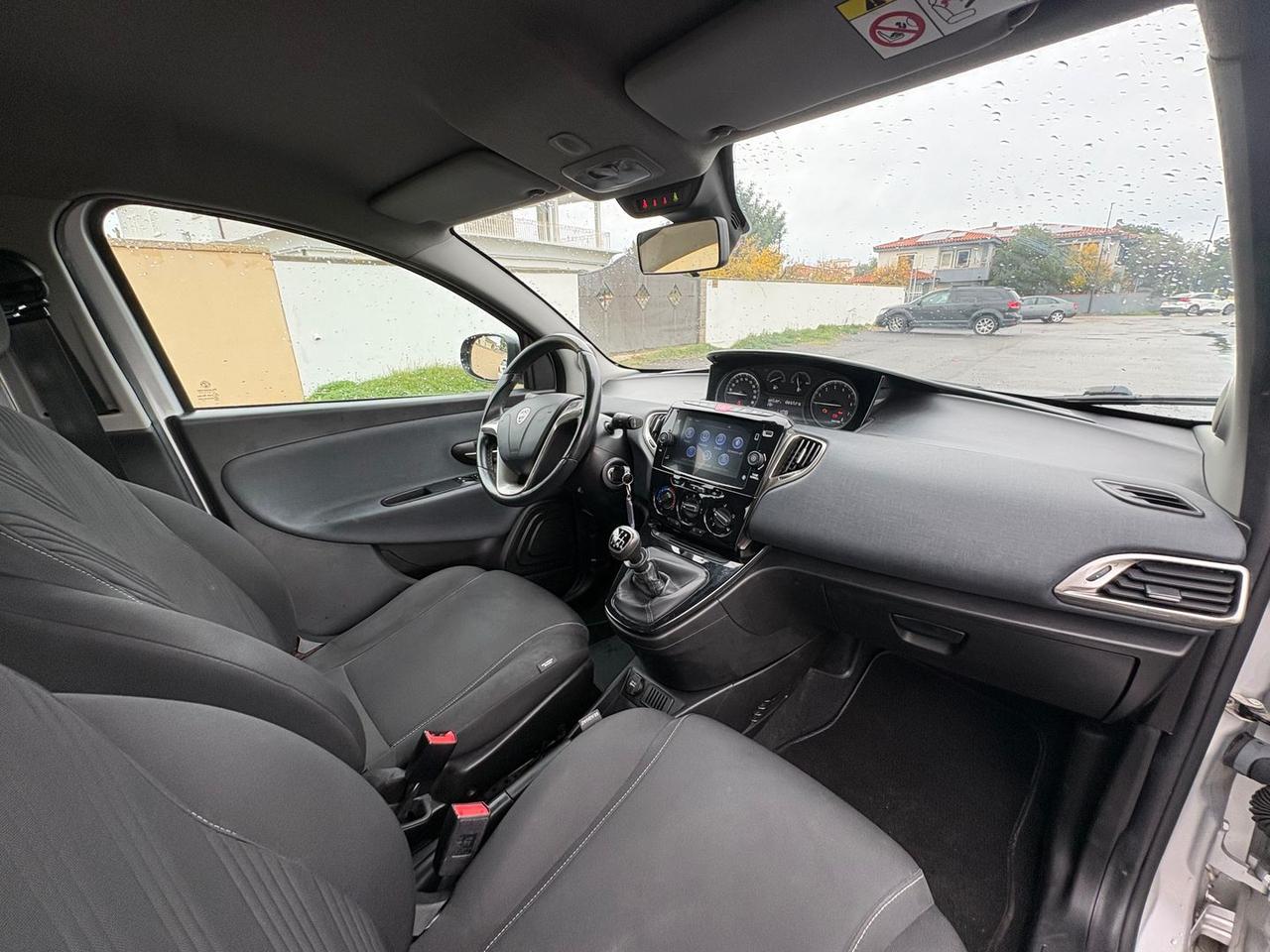 Lancia Ypsilon 1.0 FireFly MHEV Gold #8059