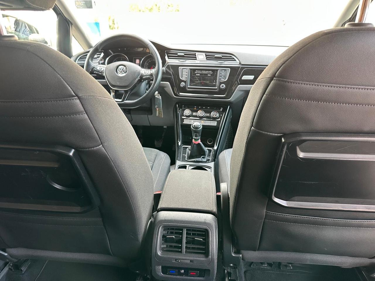 Volkswagen Touran 1.6 TDI Executive BlueMotion Technology 7 posti