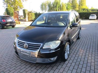 VOLKSWAGEN Touran 1.9 TDI 105CV DPF Highline PELLE/Sensori
