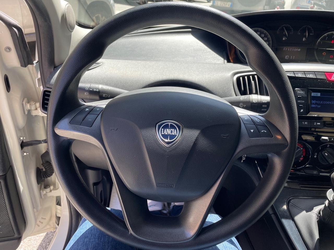 Lancia Ypsilon 1.0 FireFly 5 porte S&S Hybrid Ecochic