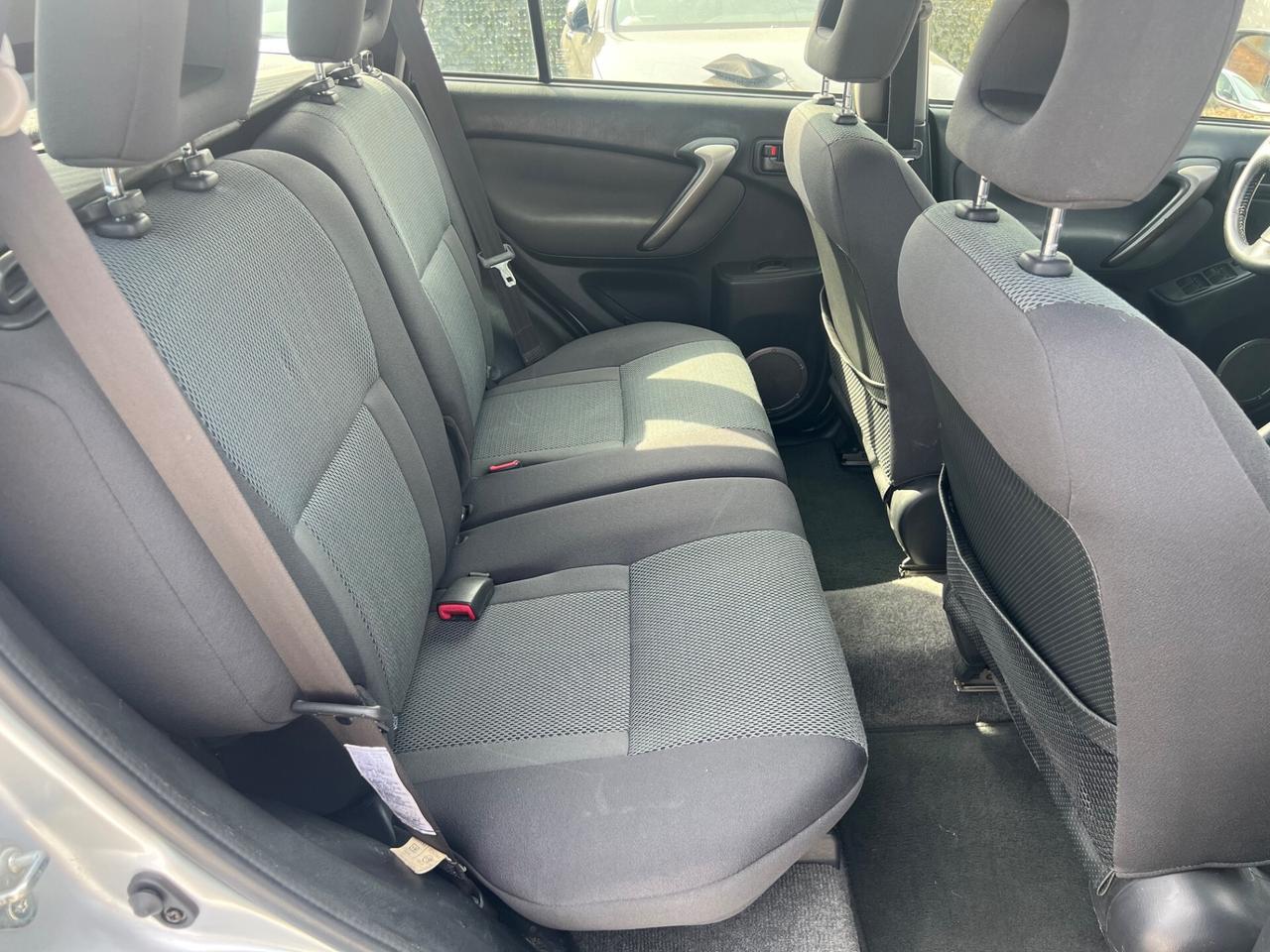 Toyota RAV 4 2.0 4x4
