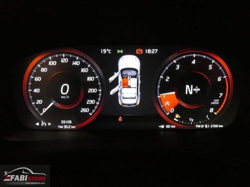 Volvo XC40 1.5 T2 129Cv Momentum - LED, Navi, Cockpit, Traino