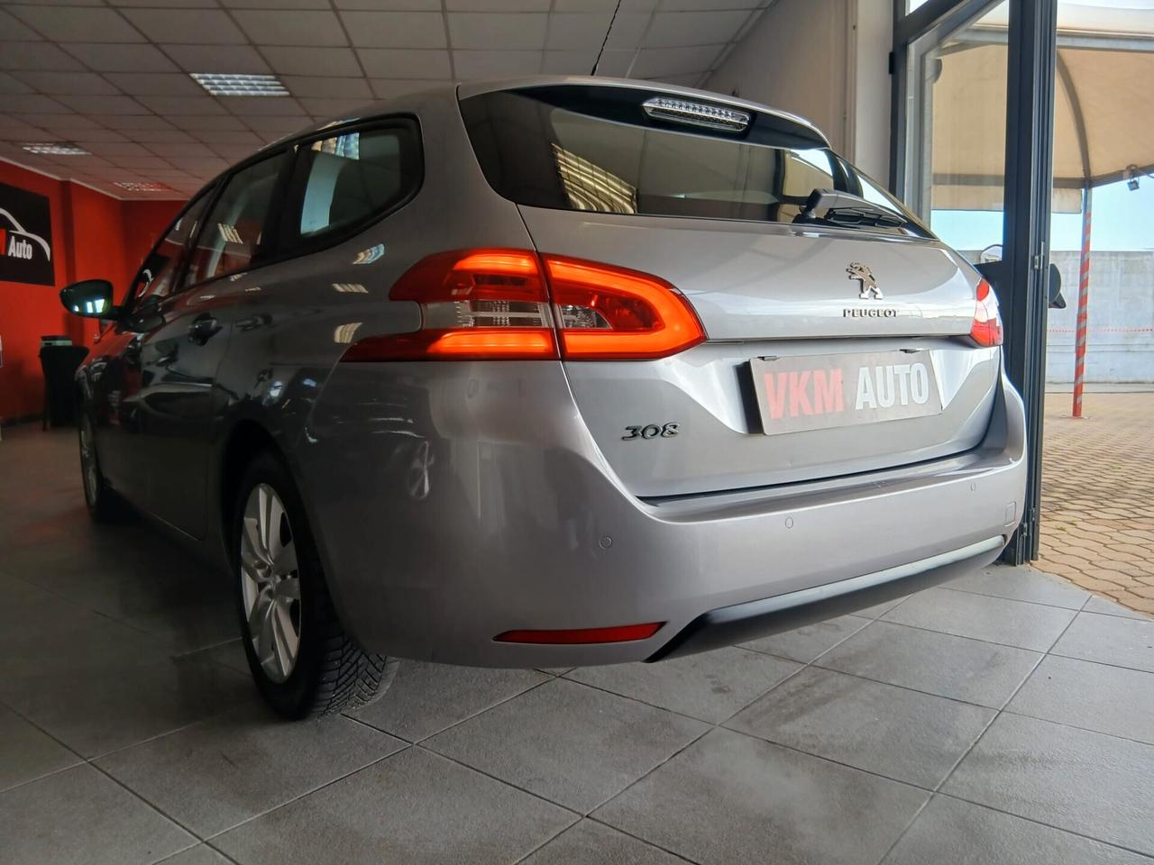 Peugeot 308 BlueHDi 130 S&S EAT6 SW Allure