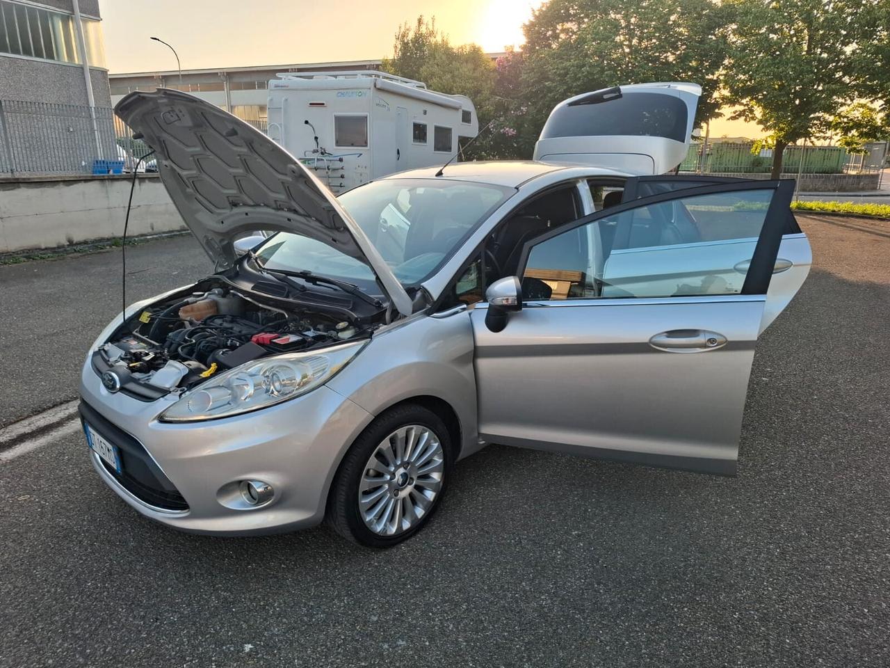 Ford Fiesta 1.2 5 porte SOLAMENTE 60.000 KM