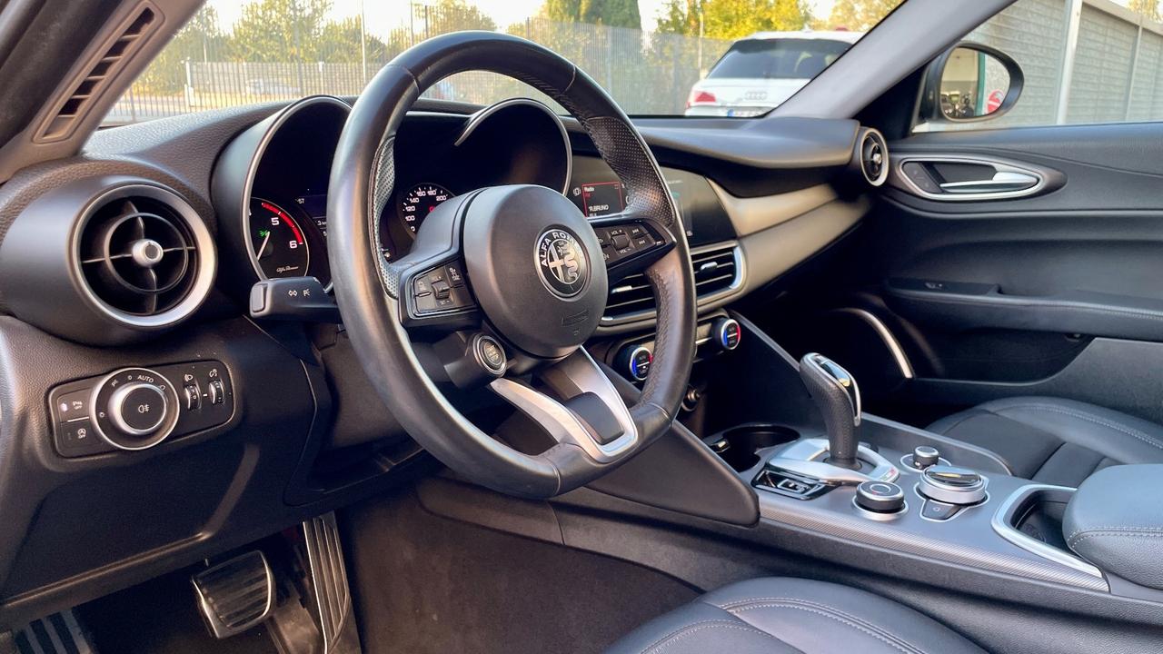 ALFA ROMEO GIULIA 2.2 TURBODIESEL SPRINT 190CV - FULL LED, PELLE, CAR PLAY