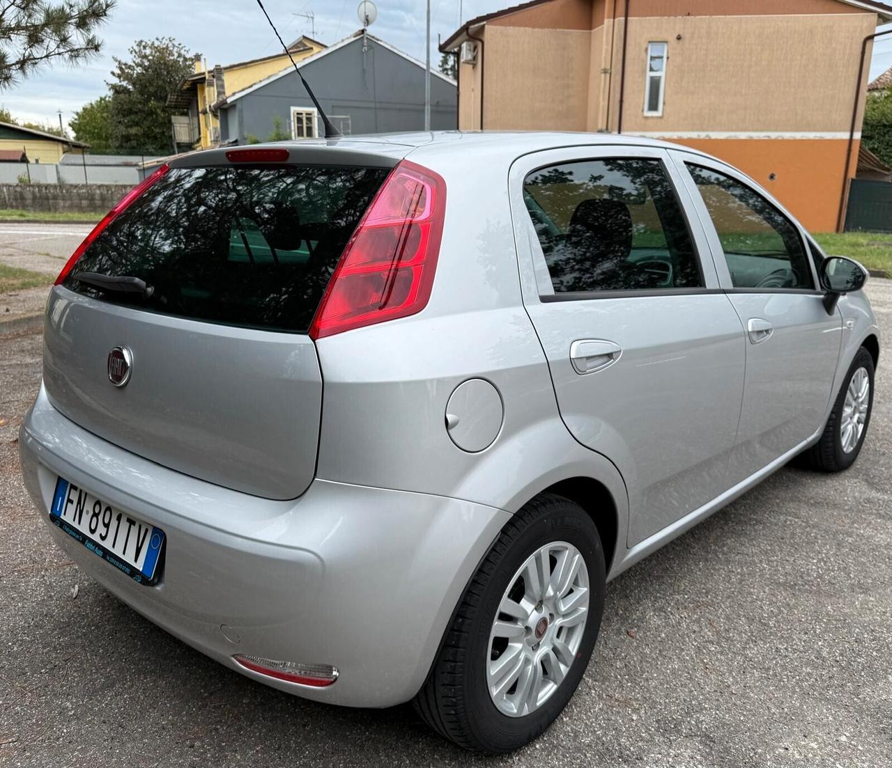 Fiat Punto 1.3 MJT II S&S 95 CV 5 porte Street Euro 6