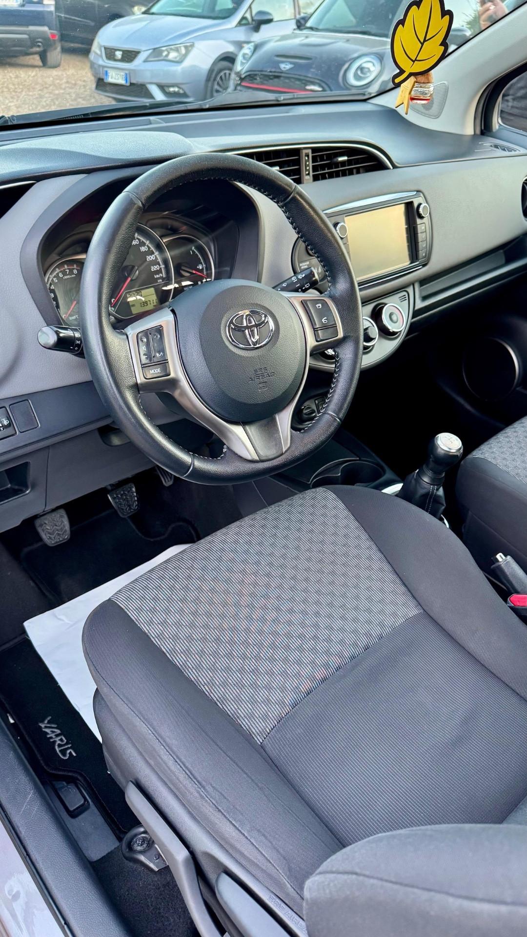 Toyota Yaris 1.0 5 porte Lounge