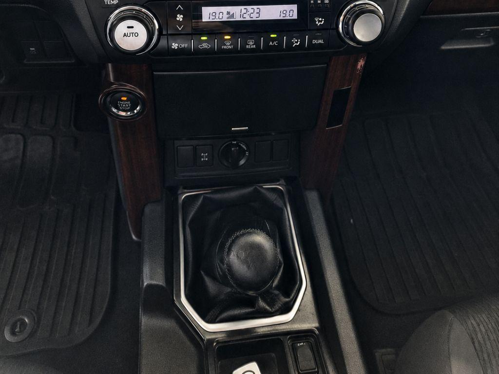 TOYOTA - Land Cruiser - 2.8 D4-D 5p. Lounge