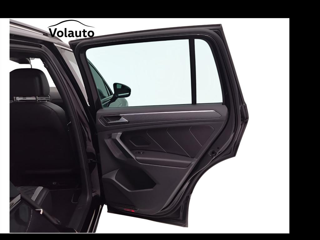VOLKSWAGEN Tiguan II 2021 - Tiguan 2.0 tdi R-Line 150cv dsg