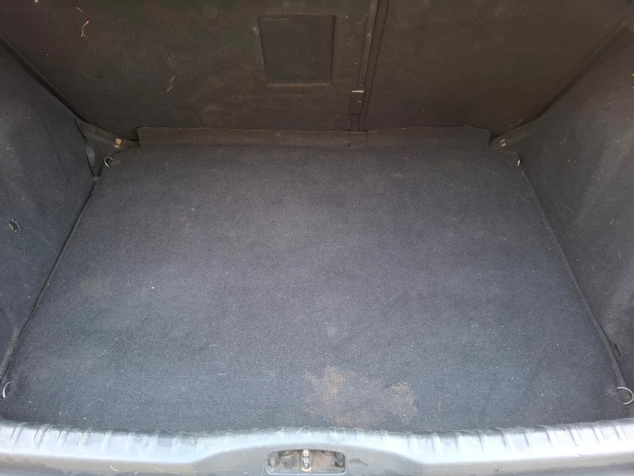 Peugeot 308 1.6 HDi 110CV 5p. Féline (6 Marce)