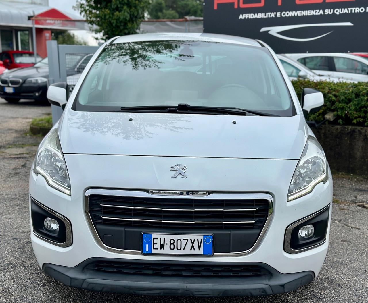 PEUGEOT 3008 1.6 HDi 115CV 2014