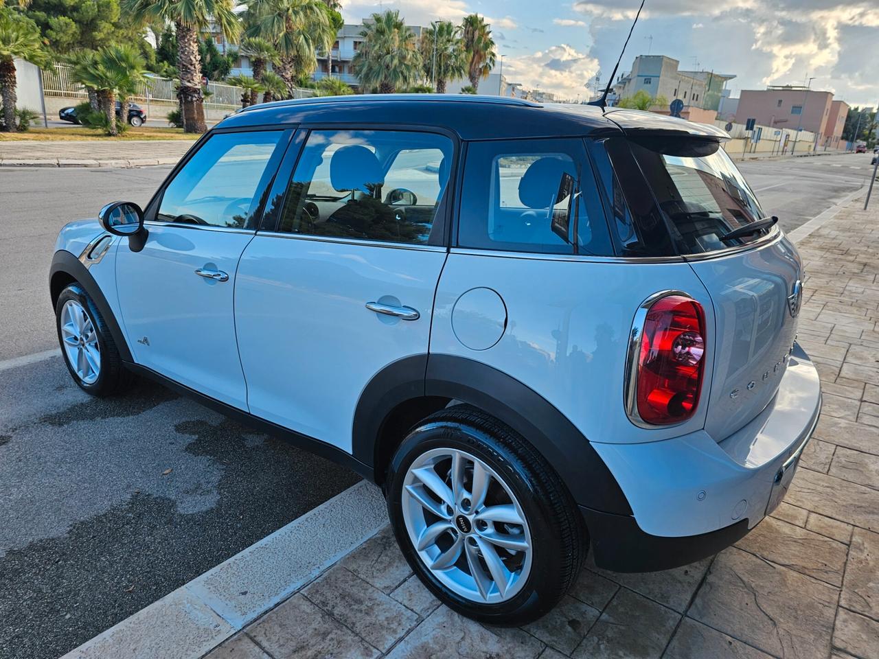 Mini Cooper Countryman 2.0 D ALL4 Automatica