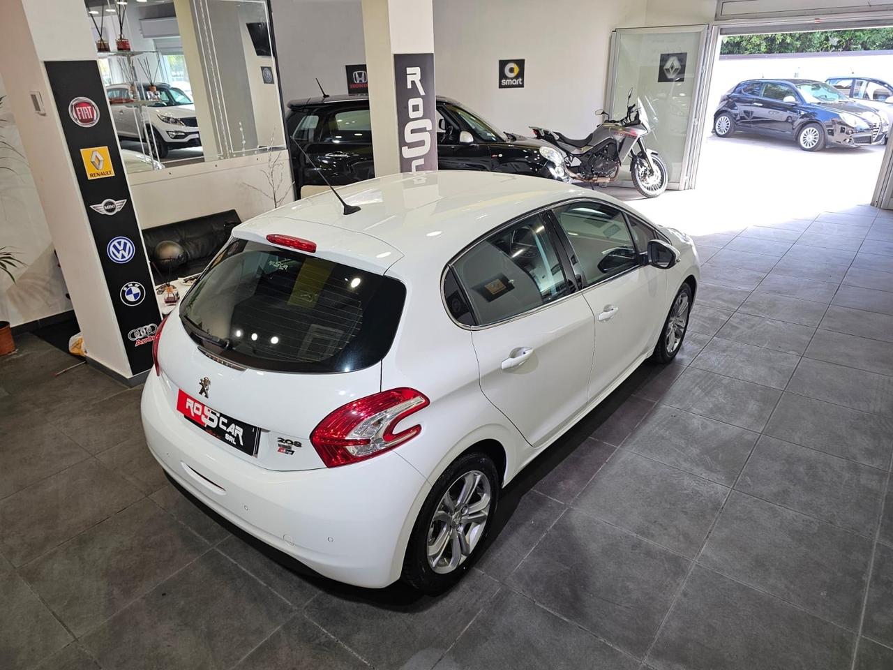 Peugeot 208 1.6 HDi 115 CV Allure 84.000km