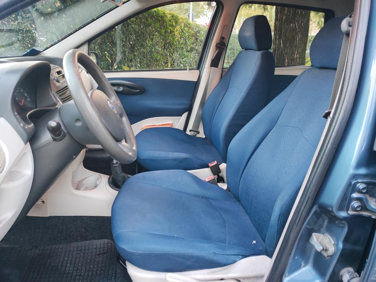 Fiat Punto 1.2 Benz 5 porte neopatentati