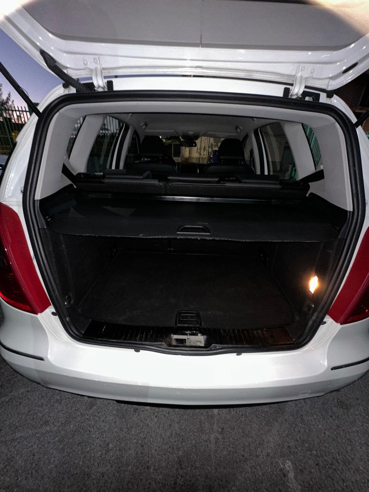 Mercedes-benz A 160 CDI BlueEFFICIENCY Avantgarde