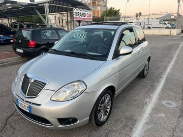 Lancia Ypsilon 1.3 MJT 75 CV Versus Unipro 2010