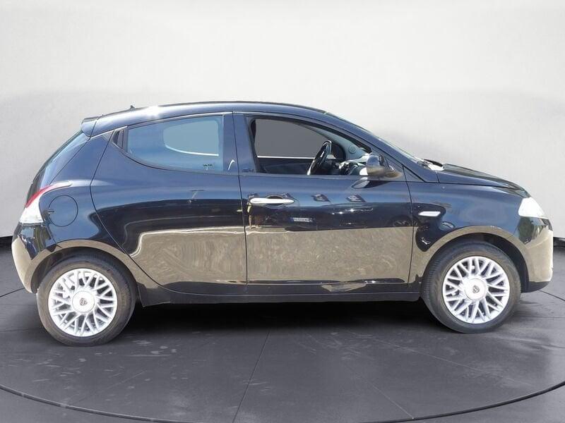 Lancia Ypsilon 1.2 69 cv Silver