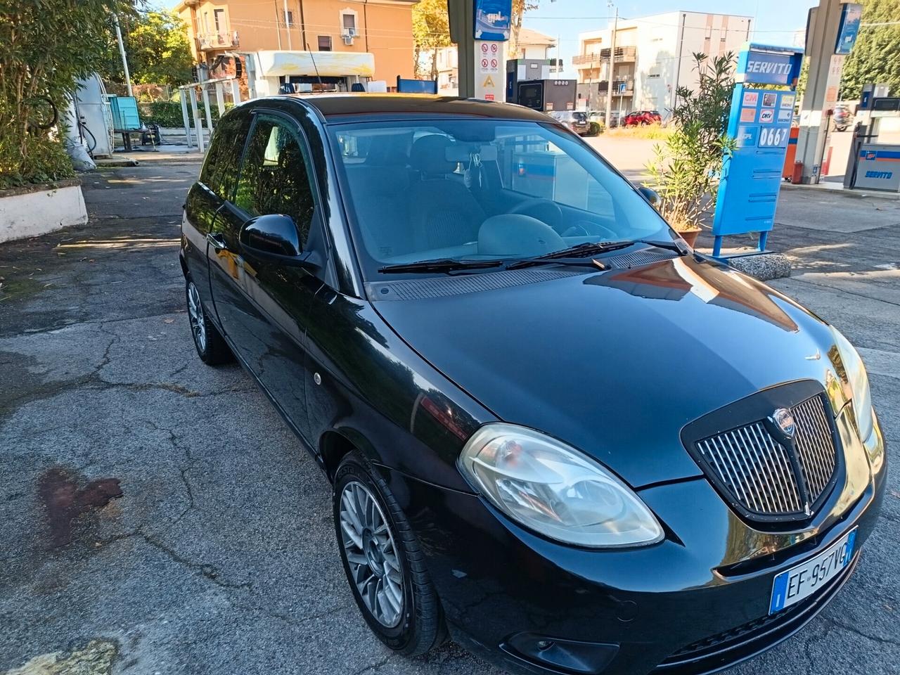 Lancia Ypsilon 1.3 MJT 75 CV Diva 2010 euro 5