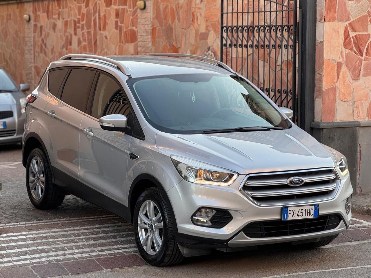 Ford Kuga 2.0 TDCI 120 CV S&S 2WD Powershift Business