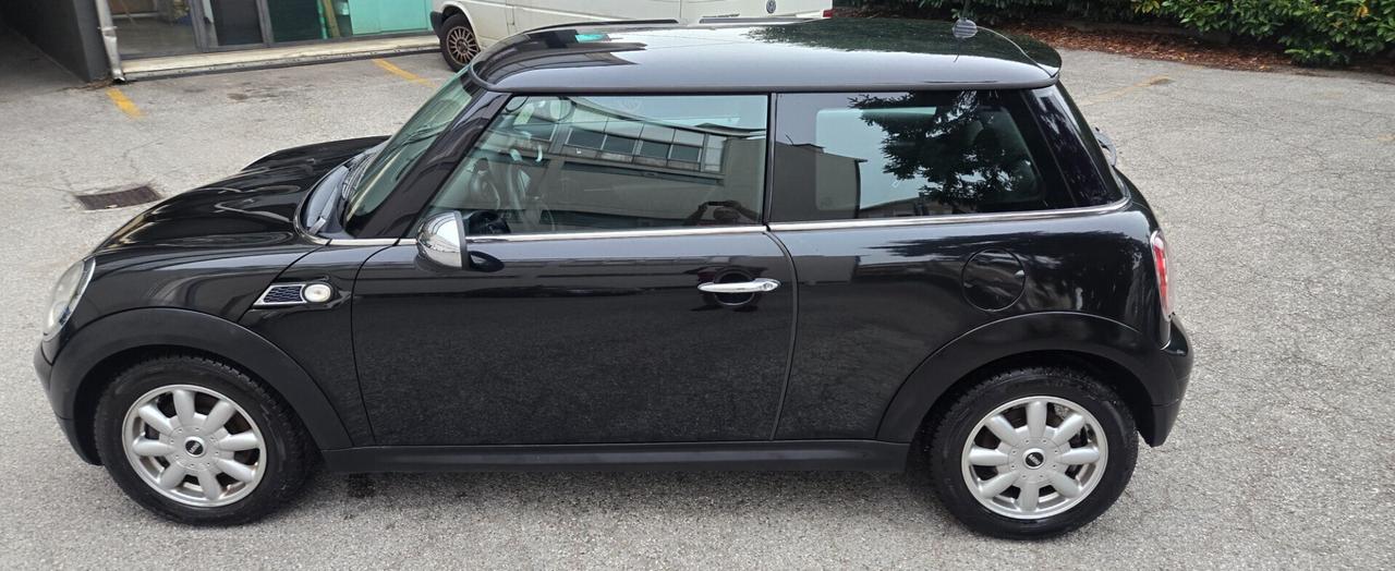 Mini 1.6 16V One (55kW)