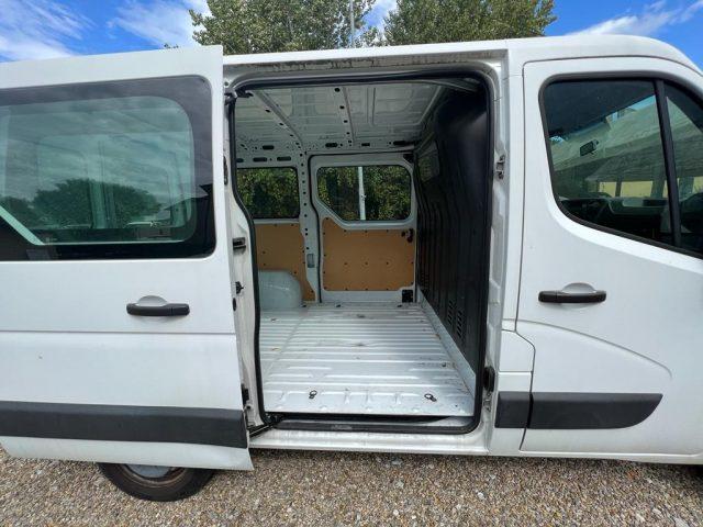 RENAULT Master T33 2.3 dCi/110 Furgone vetrato + IVA