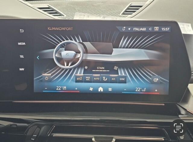 BMW X1 20d MHEV 48V M-SPORT Automatico Virtual Pelle Totale Tetto Panoramico ed elettrico Cerchi da 18 . AUTO - DIREZIONALE BMW -