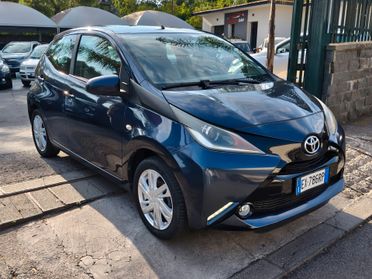 Toyota Aygo 1.0 VVT-i 69 CV 5 porte x-clusiv