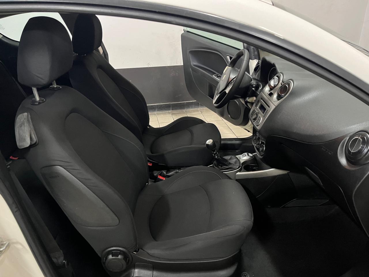 Alfa Romeo MiTo 1.4 M.air S&S Distinctive 2012