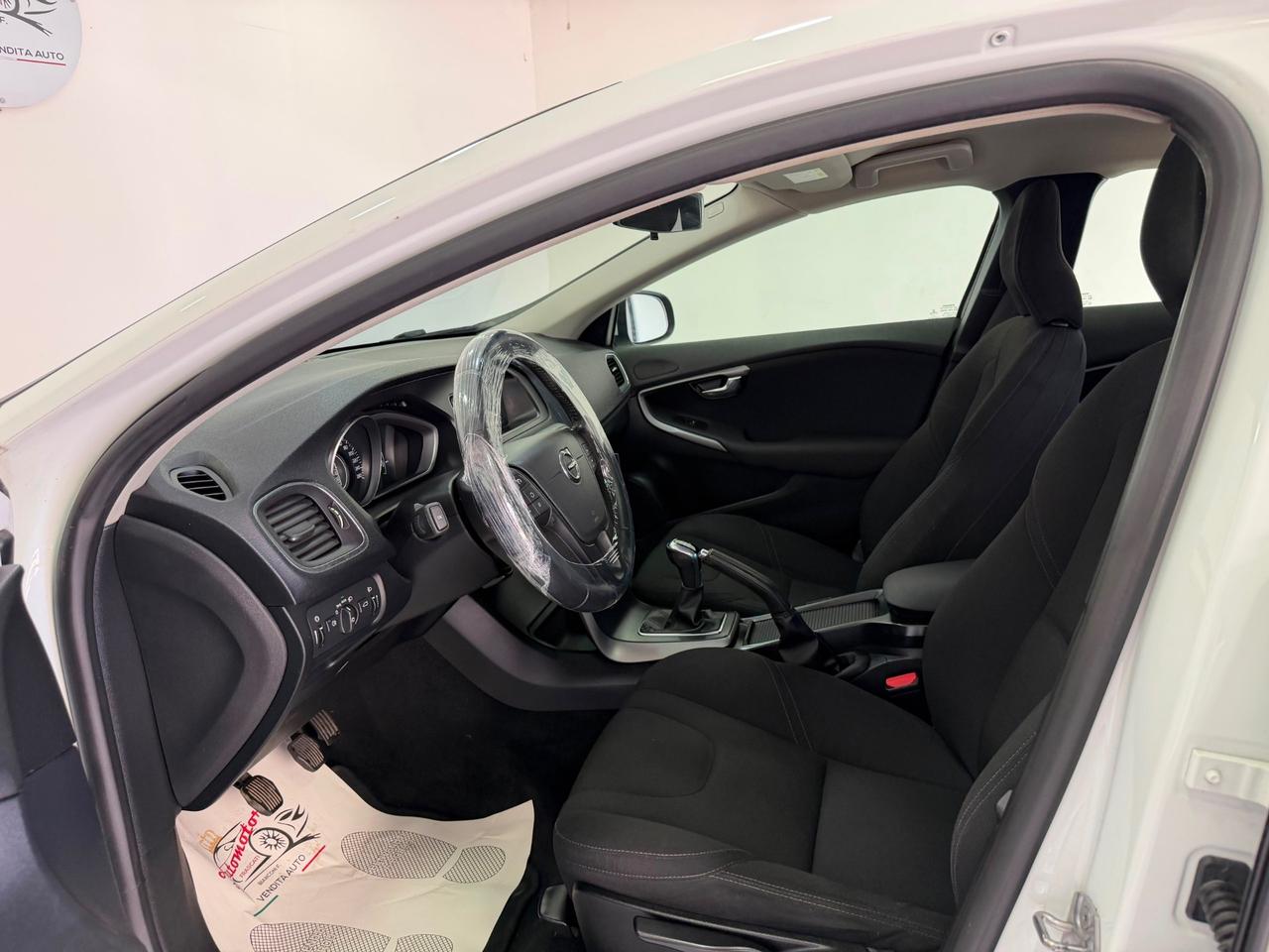 Volvo V40 D2 2.0 TDI 120 CV -UNIPRO-GARANTITA -2018
