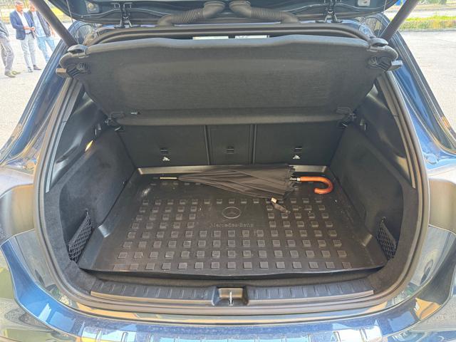 MERCEDES-BENZ GLA 200 d Automatic Premium