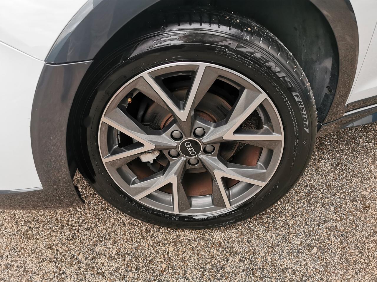 Audi A1 citycarver 30 TFSI 110cv S tronic Identity Contrast